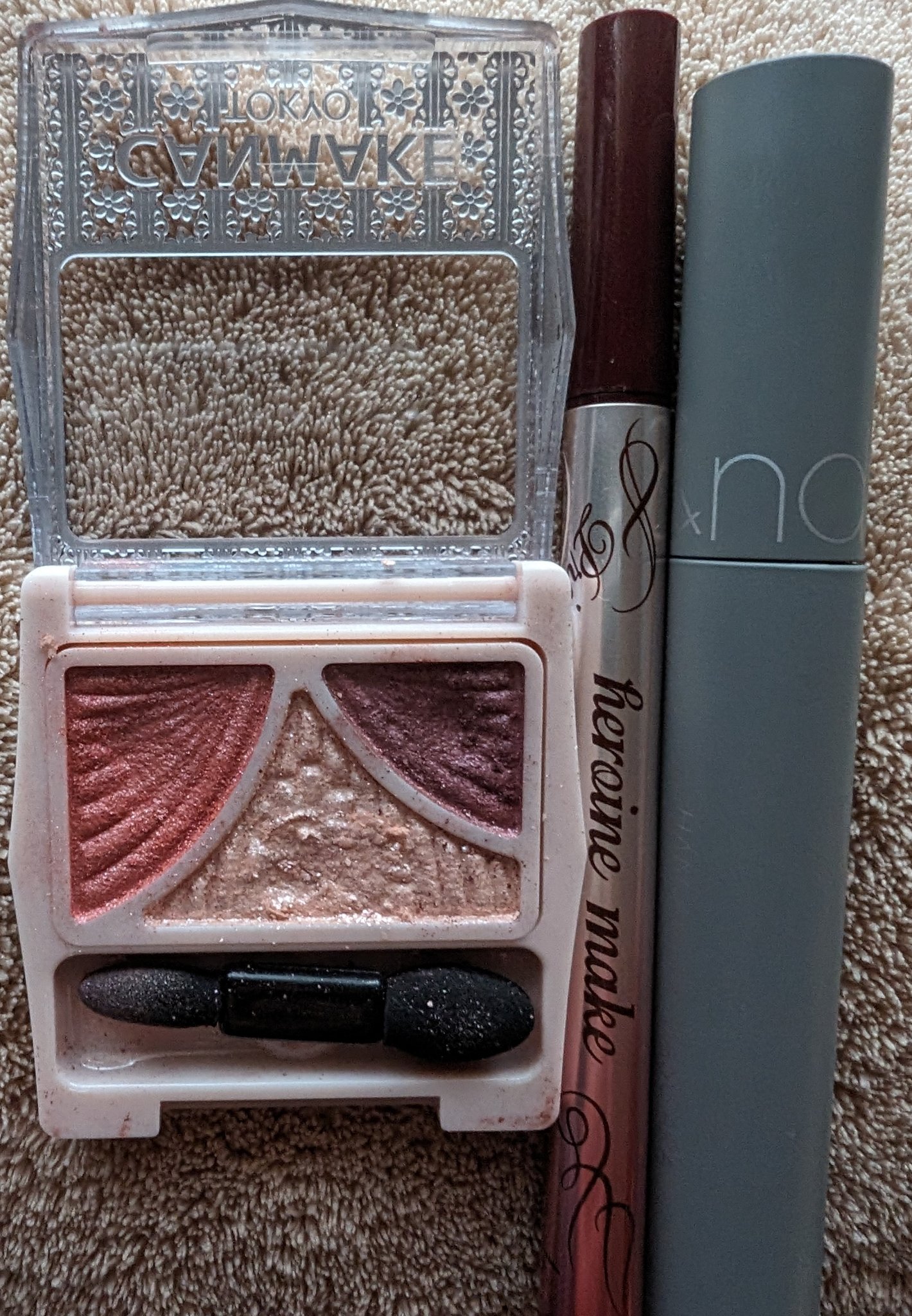 ジューシーピュアアイズ/キャンメイク/アイシャドウパレットを使ったクチコミ（1枚目）