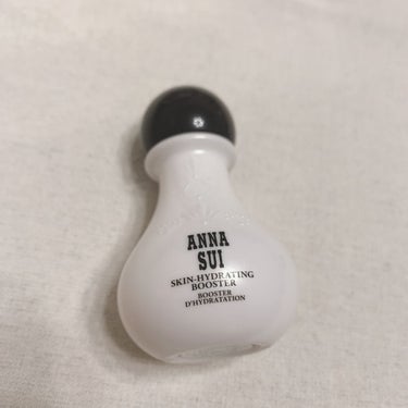 ANNA SUI チャージャーのクチコミ「ANNA SUI
チャージャー

みずみずしさ、ブースト。
洗顔後すぐの導入美容液で、うるおい.....」（1枚目）