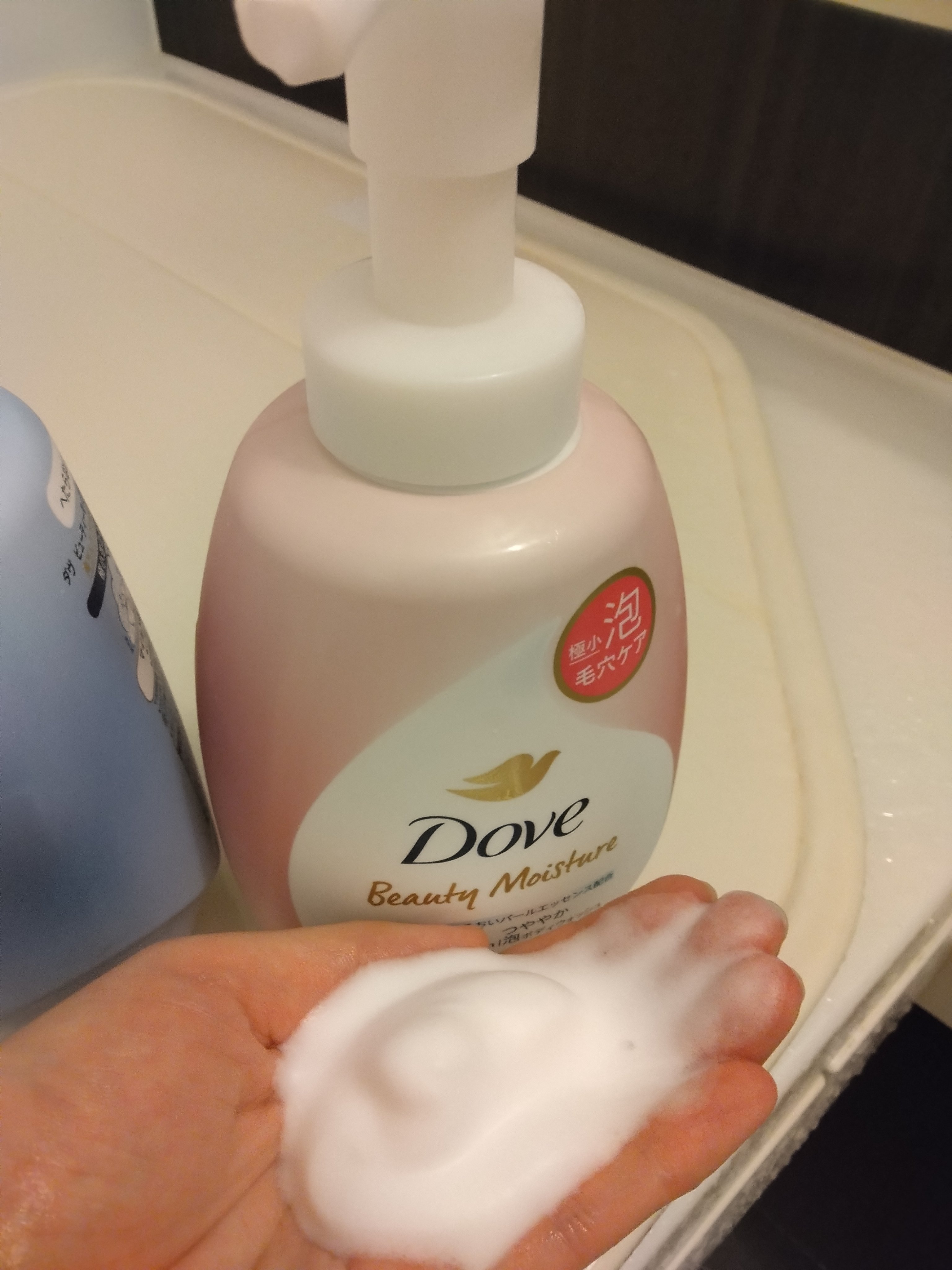 ビューティーモイスチャー 泡ボディウォッシュ つややか/ダヴ/ボディソープを使ったクチコミ（3枚目）