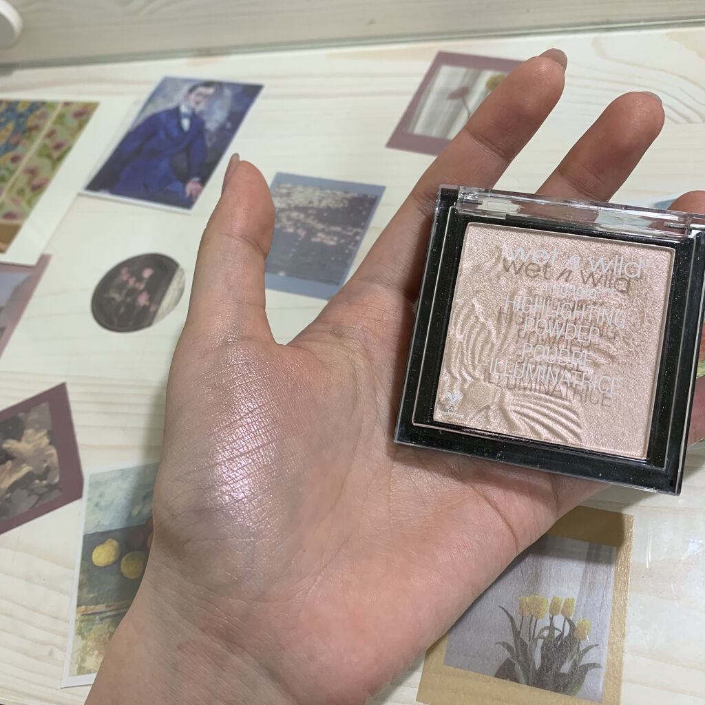 MegaGlo Highlighting Powder/wet 'n' wild/パウダーハイライトを使ったクチコミ（1枚目）