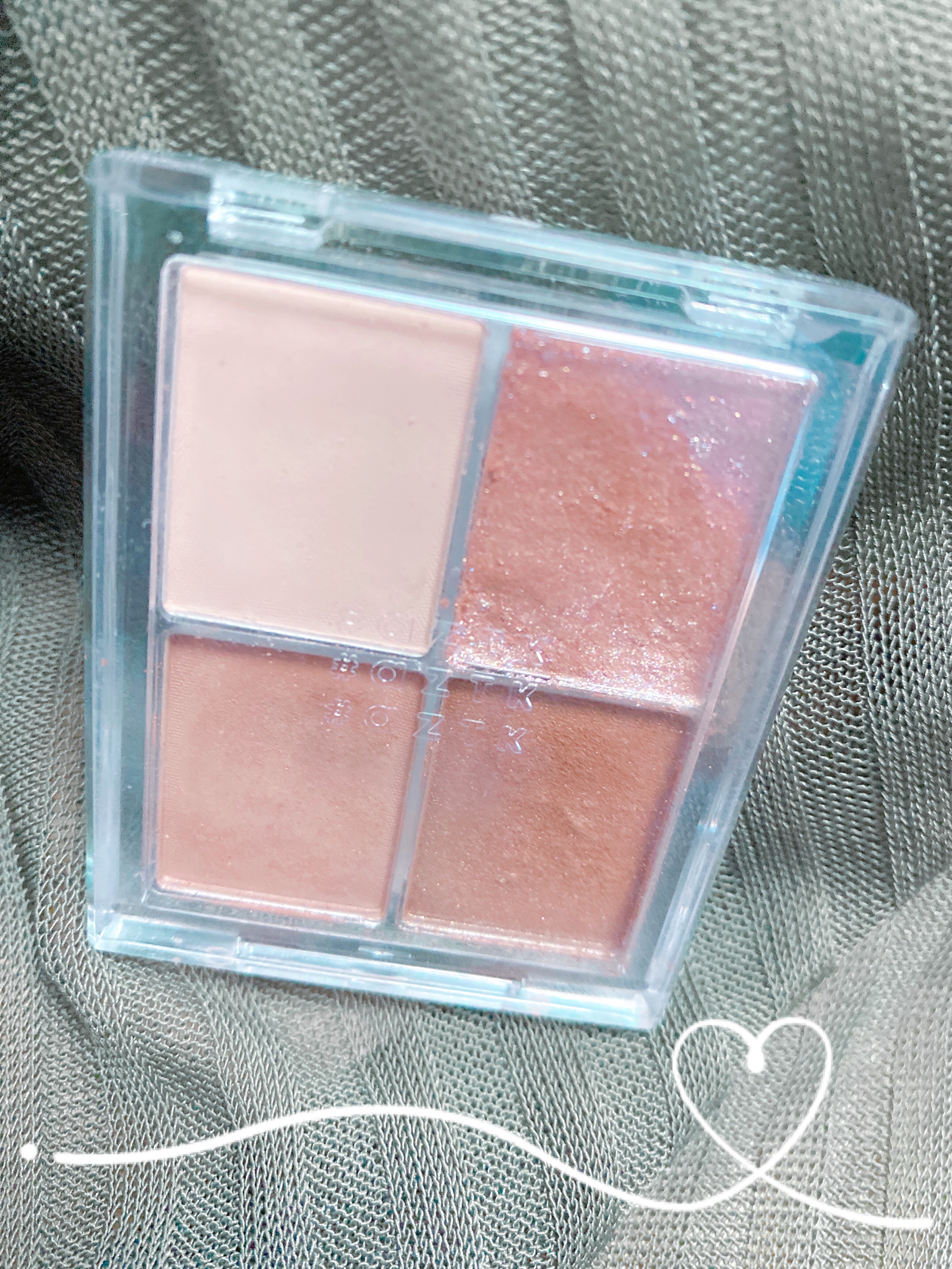 4色アイシャドウパレット 01 ビスクシュシュ/aZTK/アイシャドウパレットを使ったクチコミ（1枚目）