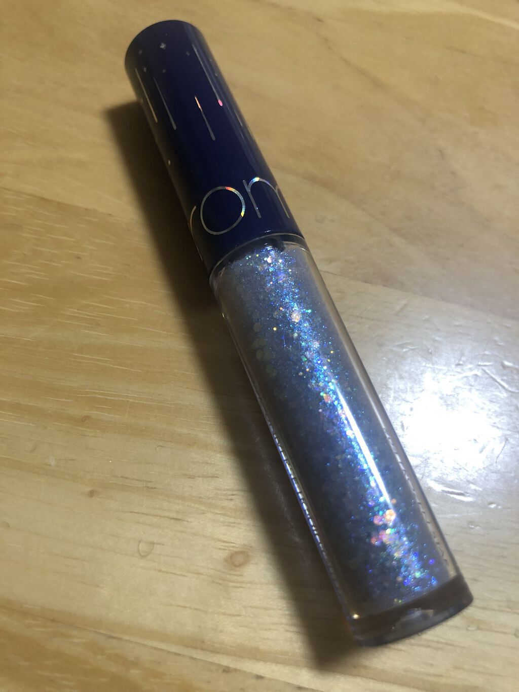 購入したモノ〜！

rom&nd
リキッド グリッター シャドウ
フローズンスター

ずーーーーーっと気になってたけどいい年して買うのどうなんと思って買えてなかったけど最近絡む子がおすすめしてくれたから買った！
ピンクと悩んで青っぽいこっち