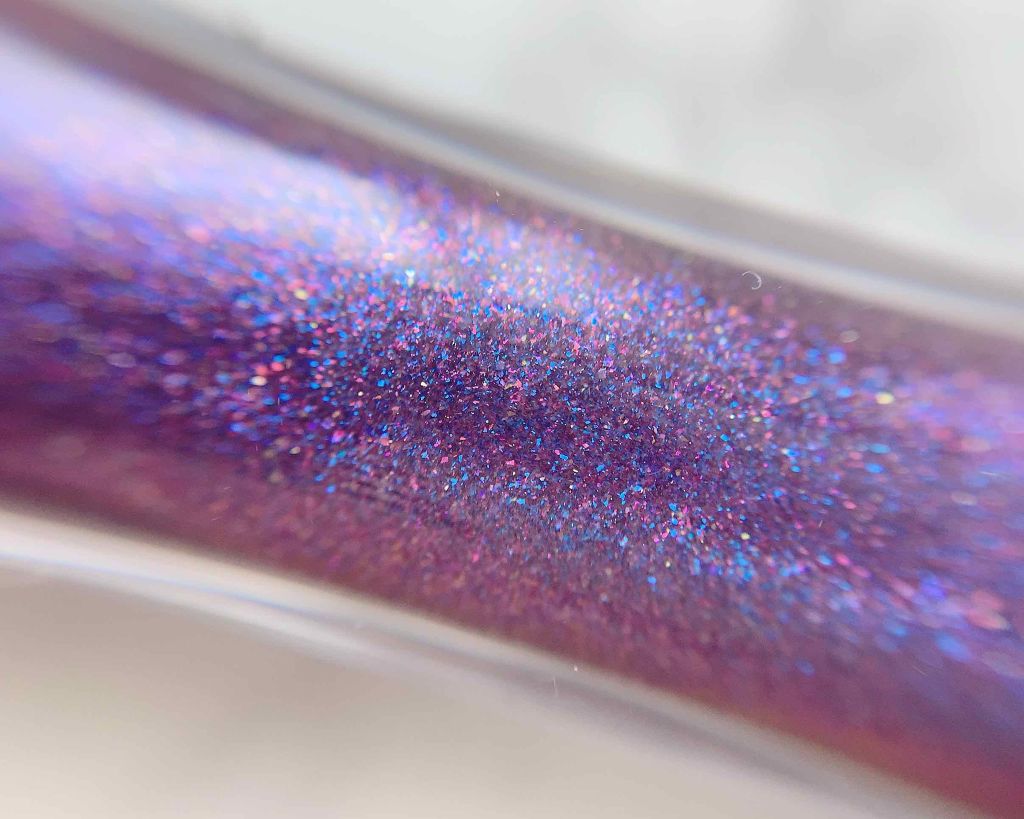 メスメリック グラスリップオイル/CHICCA/リップグロスを使ったクチコミ(2枚目)