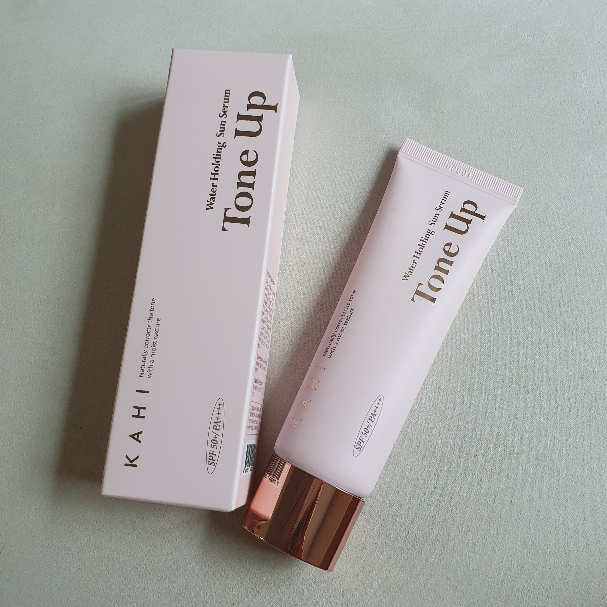 ウォーターホールディングトーンアップサンセラム/KAHI/日焼け止めローションを使ったクチコミ（1枚目）