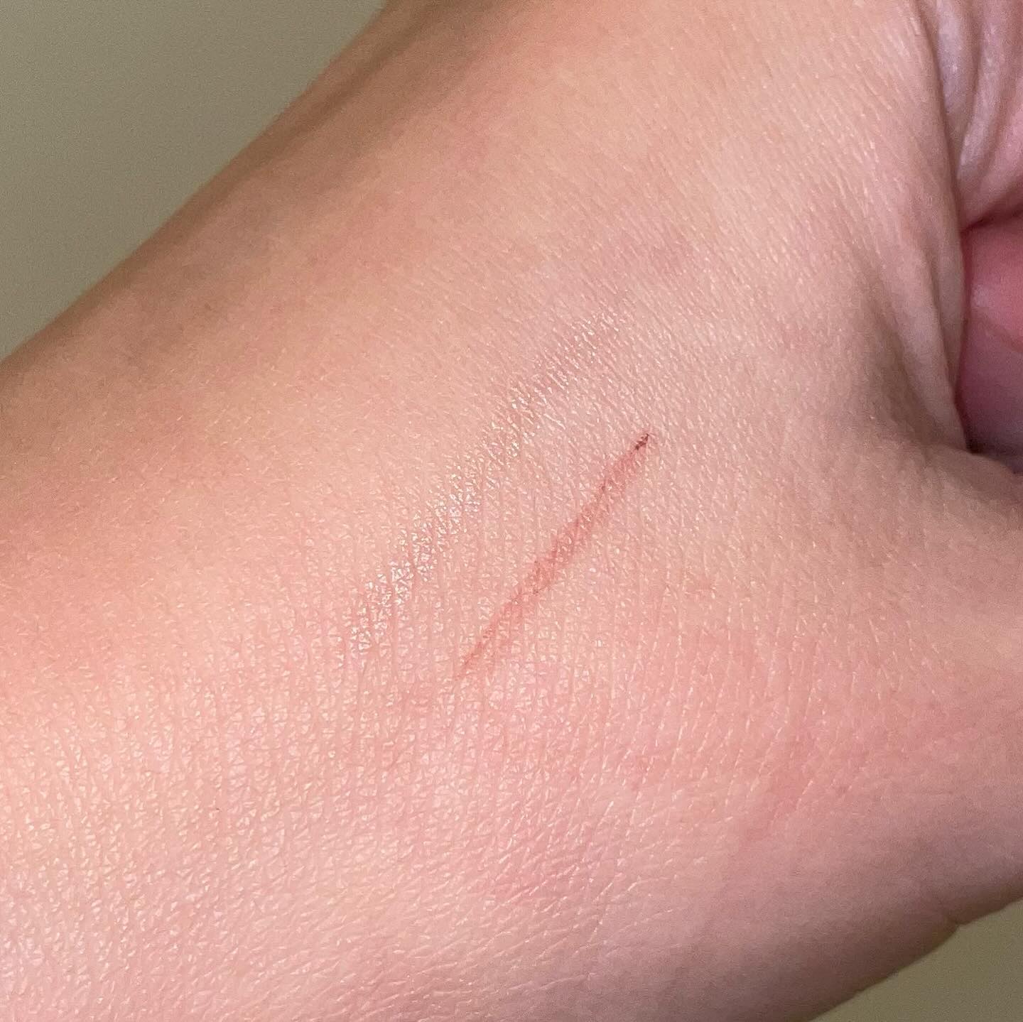 ぷっくりアイカラーペンシル/ミゼルエディ/スティックアイシャドウを使ったクチコミ（3枚目）