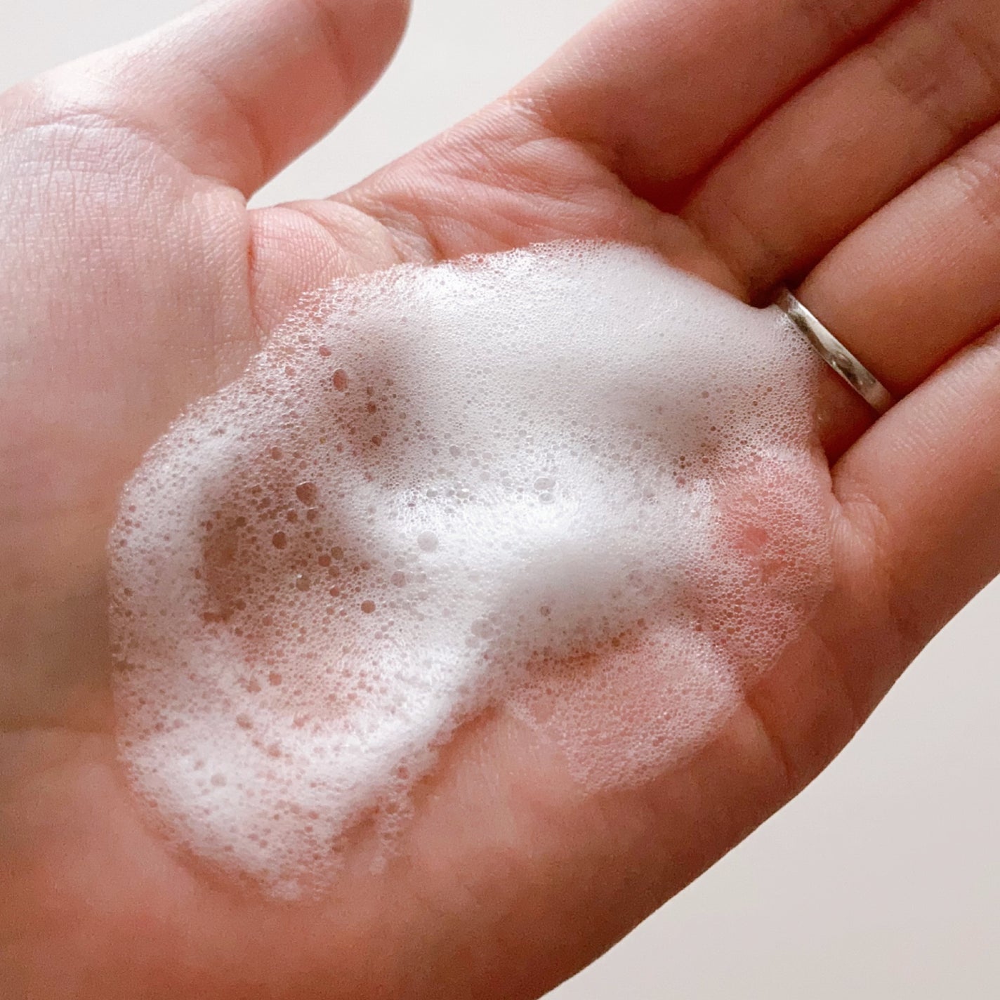 スムース泡シャンプー〈ホワイトティーの香り〉/SGNI/市販シャンプーを使ったクチコミ(3枚目)