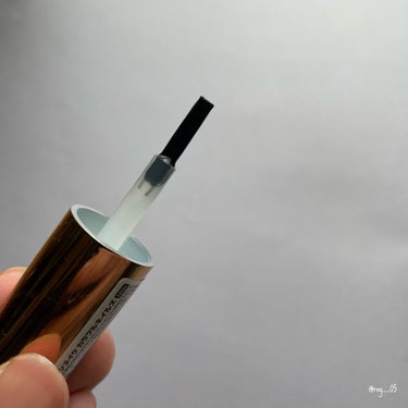 CANMAKE ネイルハードナー
価格:396円(税込)

ベースコートとして使用していますが、トップコートとしても使用出来ます。爪の保護にも使えるそうです。爪の凹凸を均してくれて、後に塗るネイルが塗りやすくなる感じがしました！液はサラサラしていて、ハケも塗りやすいです。

【2022/09/19】
#本音でガチレビュー #CANMAKE #キャンメイク #ネイル #セルフネイル #トップコート #ベースコート #コスメ #コスメレビュー #コスメ紹介#コスメ好きさんと繋がりたい#メイク好きな人と繋がりたい #ringo_nail #ringo_canmakeの画像 その1