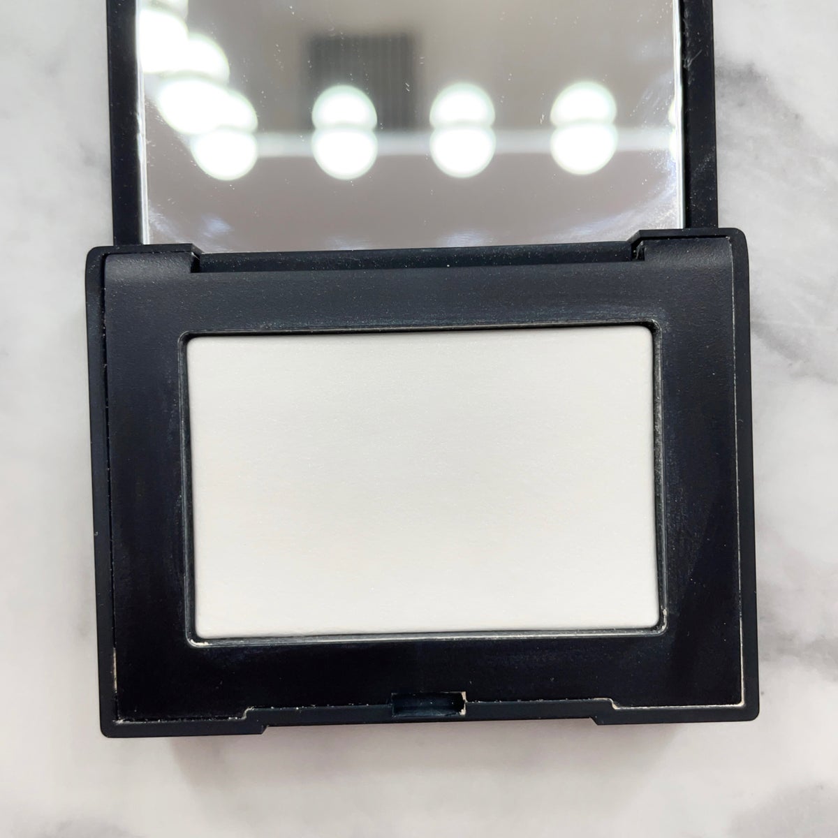 ライトリフレクティングセッティングパウダー　プレスト　N/NARS/プレストパウダーを使ったクチコミ（2枚目）