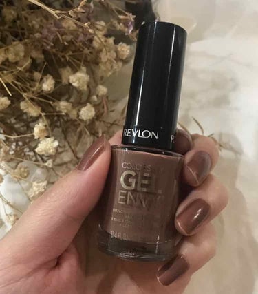 REVLON カラーステイ ジェル エンビー ロングウェア ネイル エナメルのクチコミ「チョコミルクみたいな秋ネイル♩

楕円状のハケも太くて塗りやすいです＾＾
ブラウンやベージュ、.....」（2枚目）