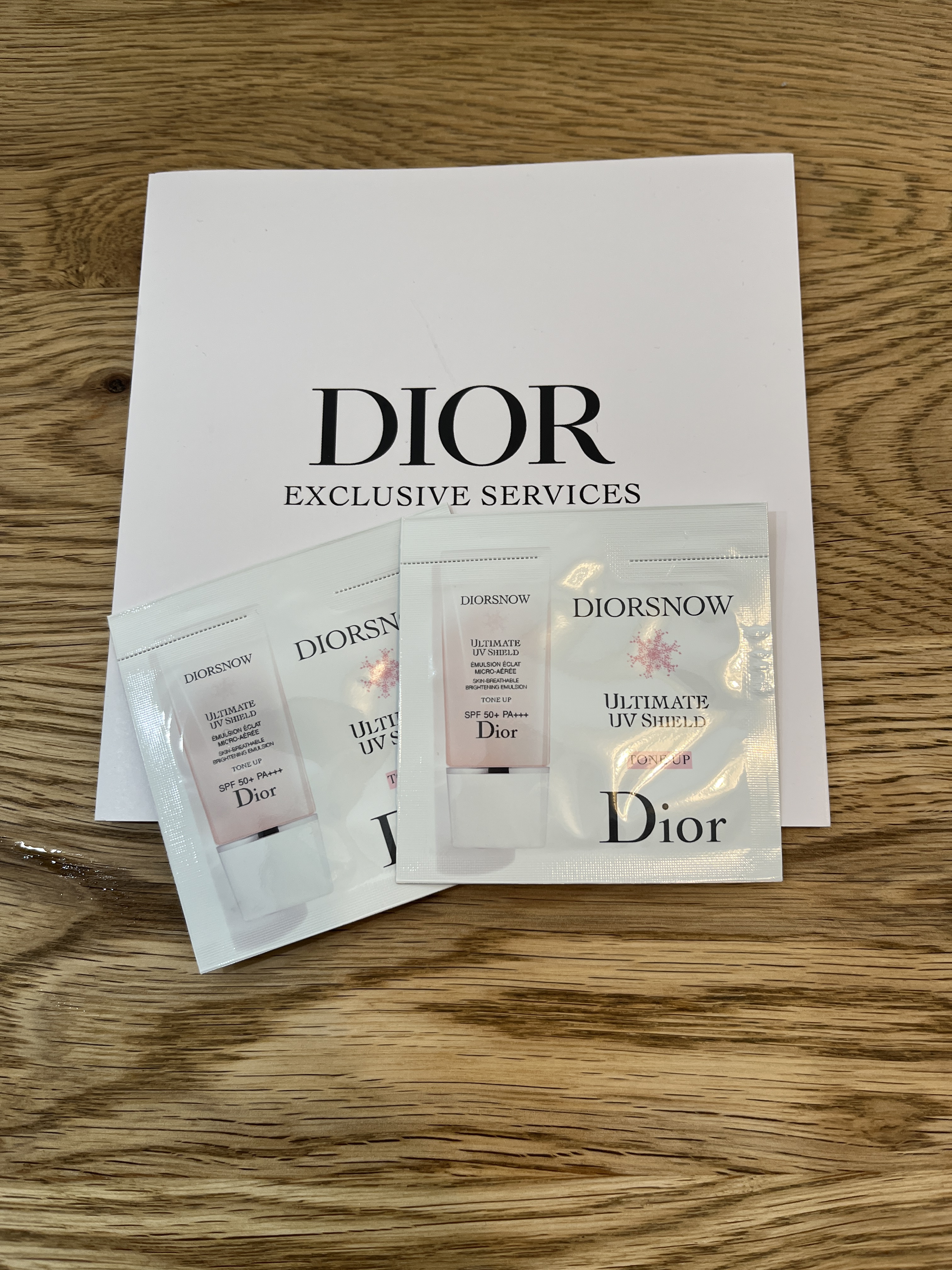 【旧】スノー UVシールド トーンアップ 50+/Dior/日焼け止めミルクを使ったクチコミ（1枚目）