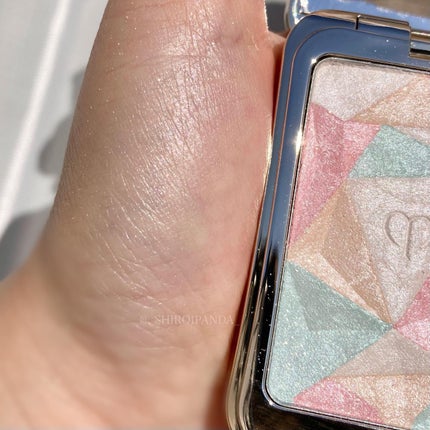 ル・レオスールデクラ /クレ・ド・ポー ボーテ/パウダーハイライトを使ったクチコミ(5枚目)