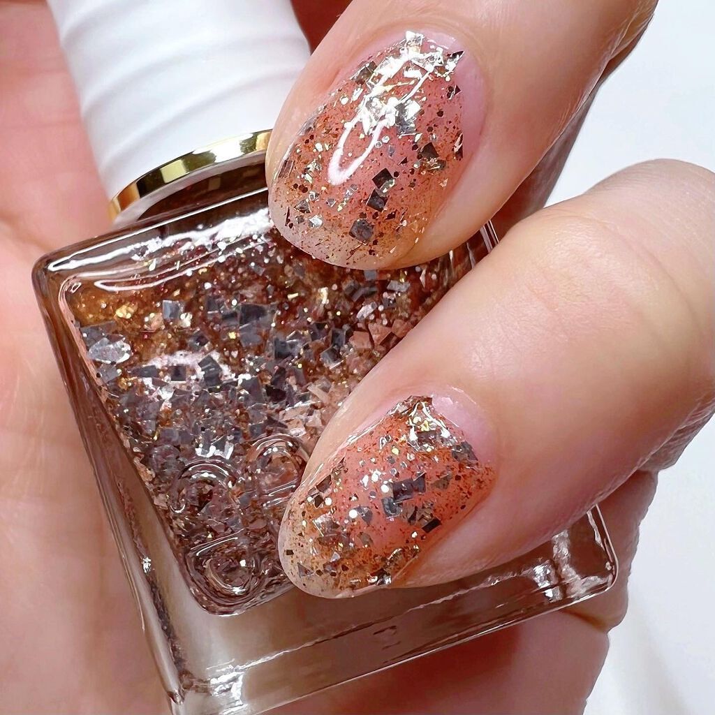 フローリックネイルラッカー/エレガンス クルーズ/マニキュアを使ったクチコミ（2枚目）