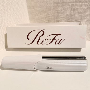 ReFa BEAUTECH FINGER IRON
リファビューテック フィンガーアイロン

毛束1㎝のニュアンスで ワンランク上のヘアスタイルへ

高密度炭素とヒーター、低反発コートの3層構造が髪の水