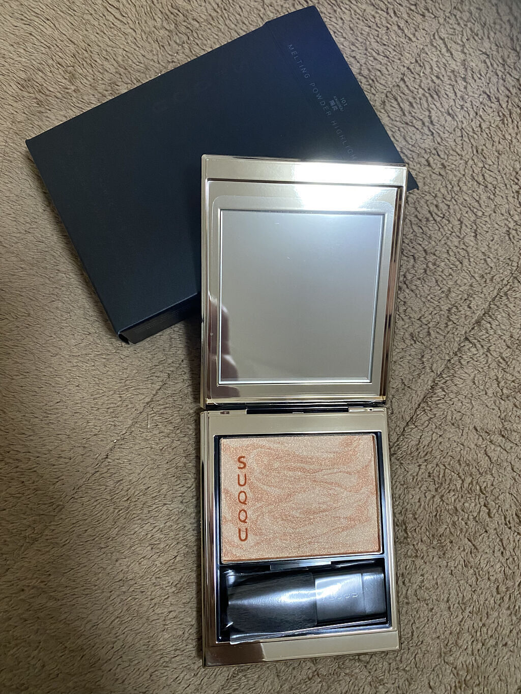 メルティング パウダー ハイライター/SUQQU/パウダーハイライトを使ったクチコミ（2枚目）