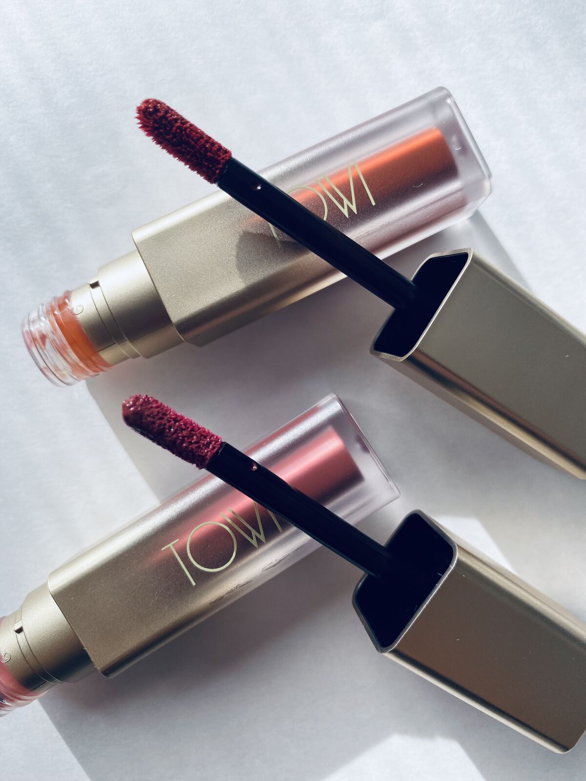 シアーリップティント 01 主人公〈brick red〉/TOWI/リップティントを使ったクチコミ（2枚目）