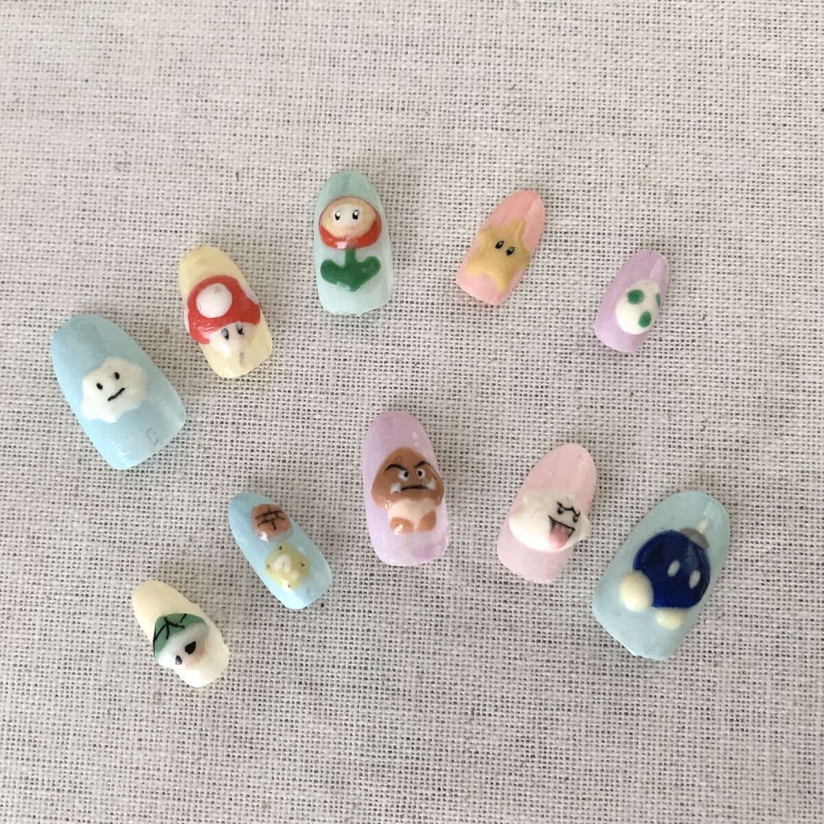 ユニバネイルのネイルデザイン