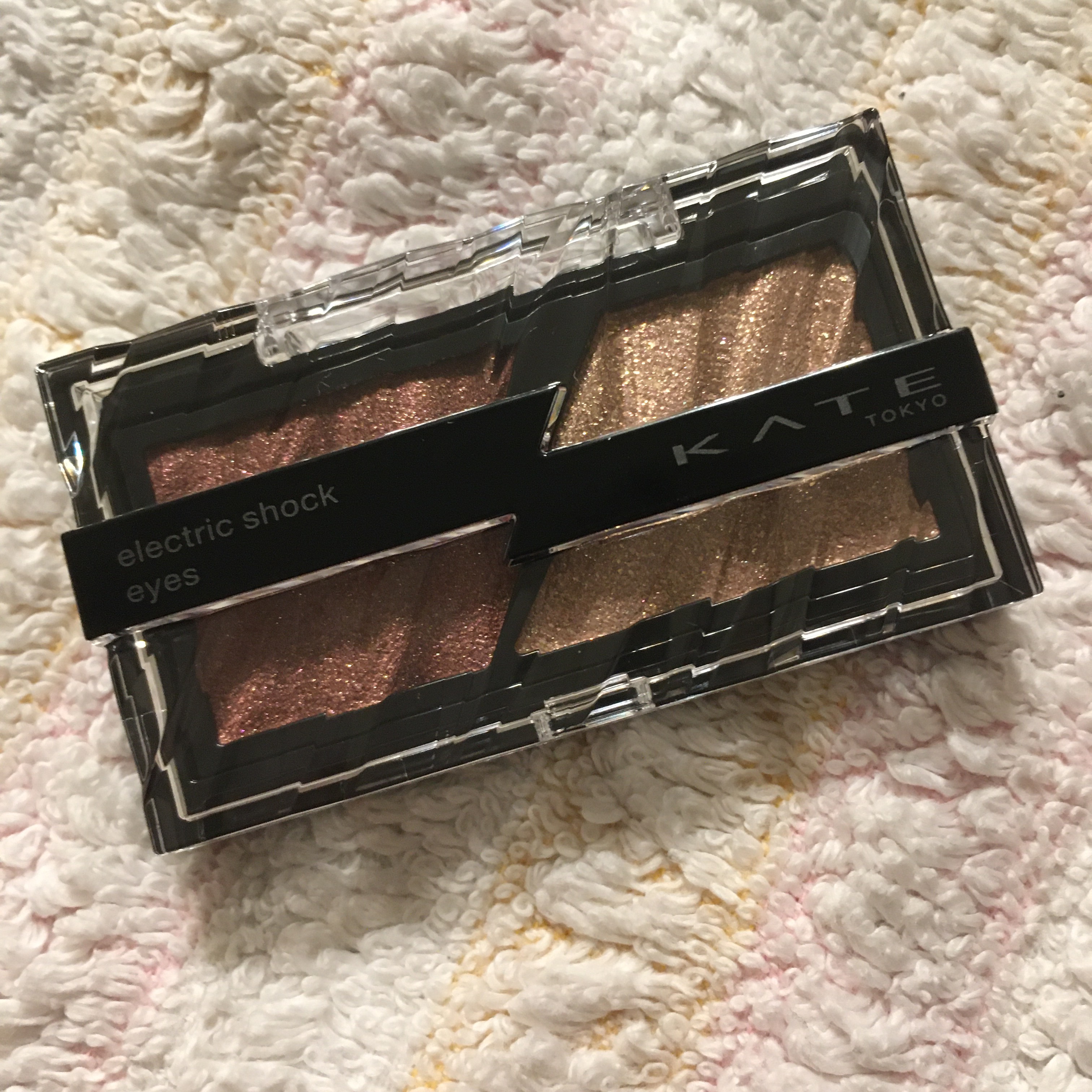 エレクトリックショックアイズ /KATE/アイシャドウパレットを使ったクチコミ（1枚目）