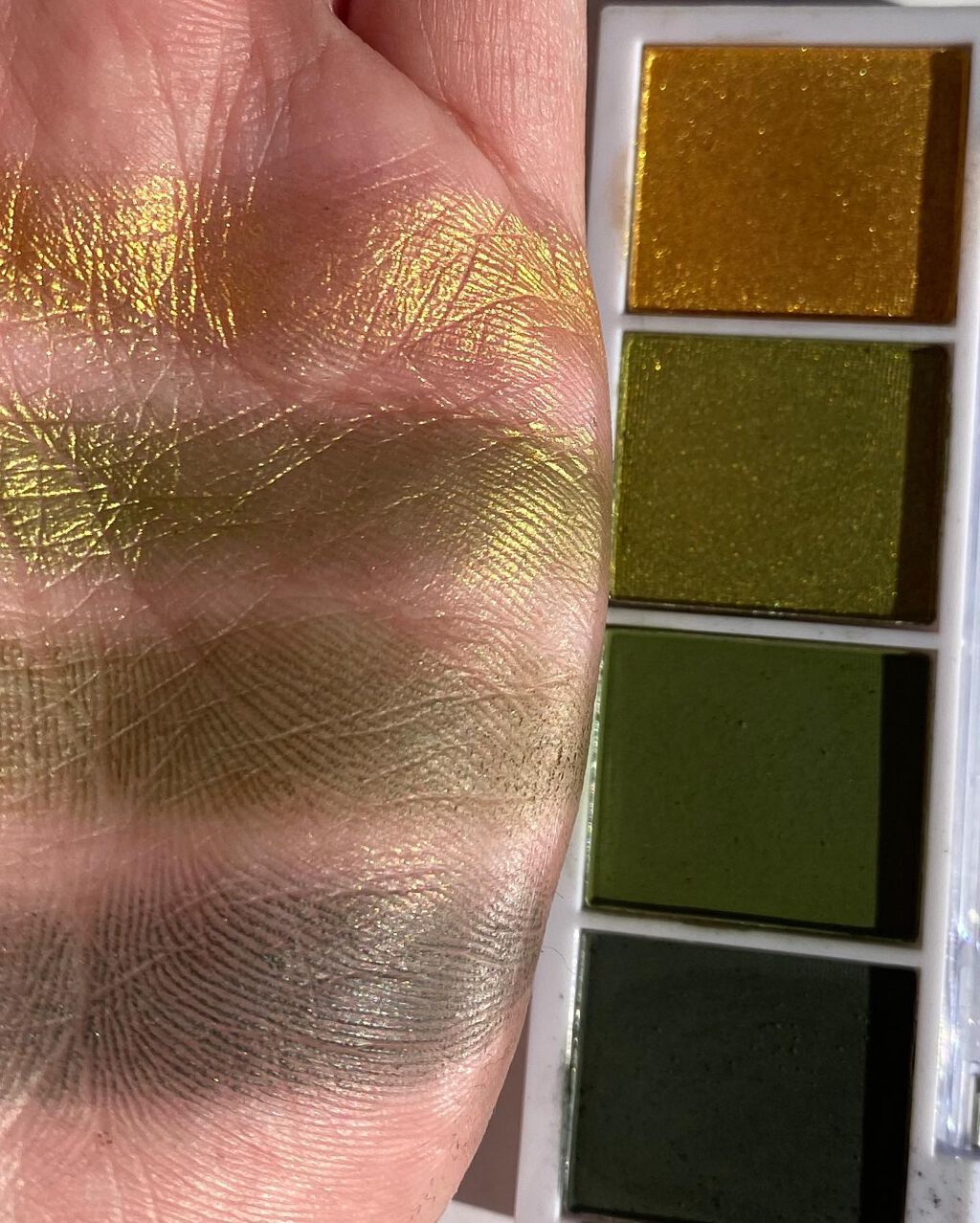 バイトサイズアイシャドウ/e.l.f. Cosmetics/アイシャドウパレットを使ったクチコミ（1枚目）