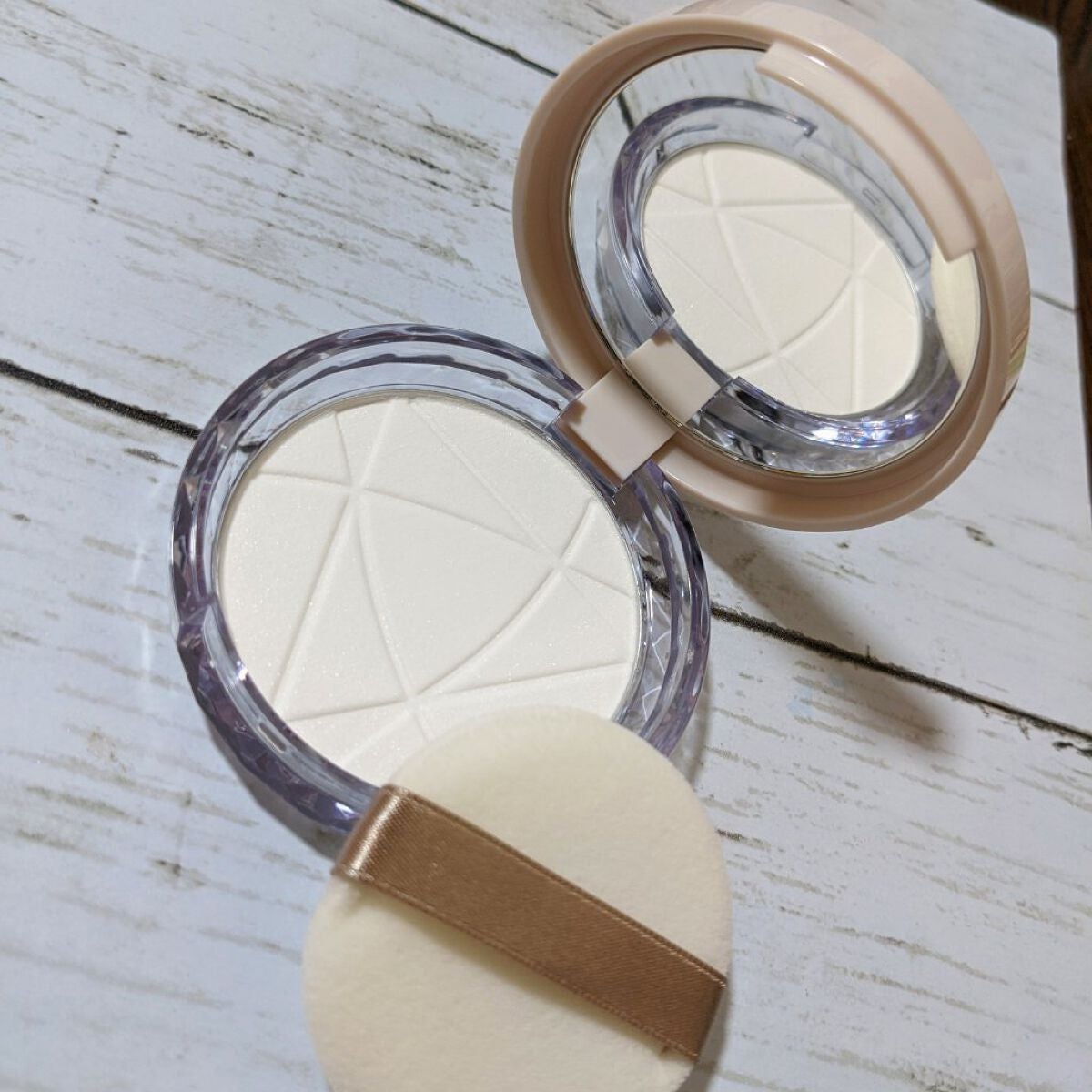 毛穴レスパウダー/CEZANNE/プレストパウダーを使ったクチコミ(2枚目)