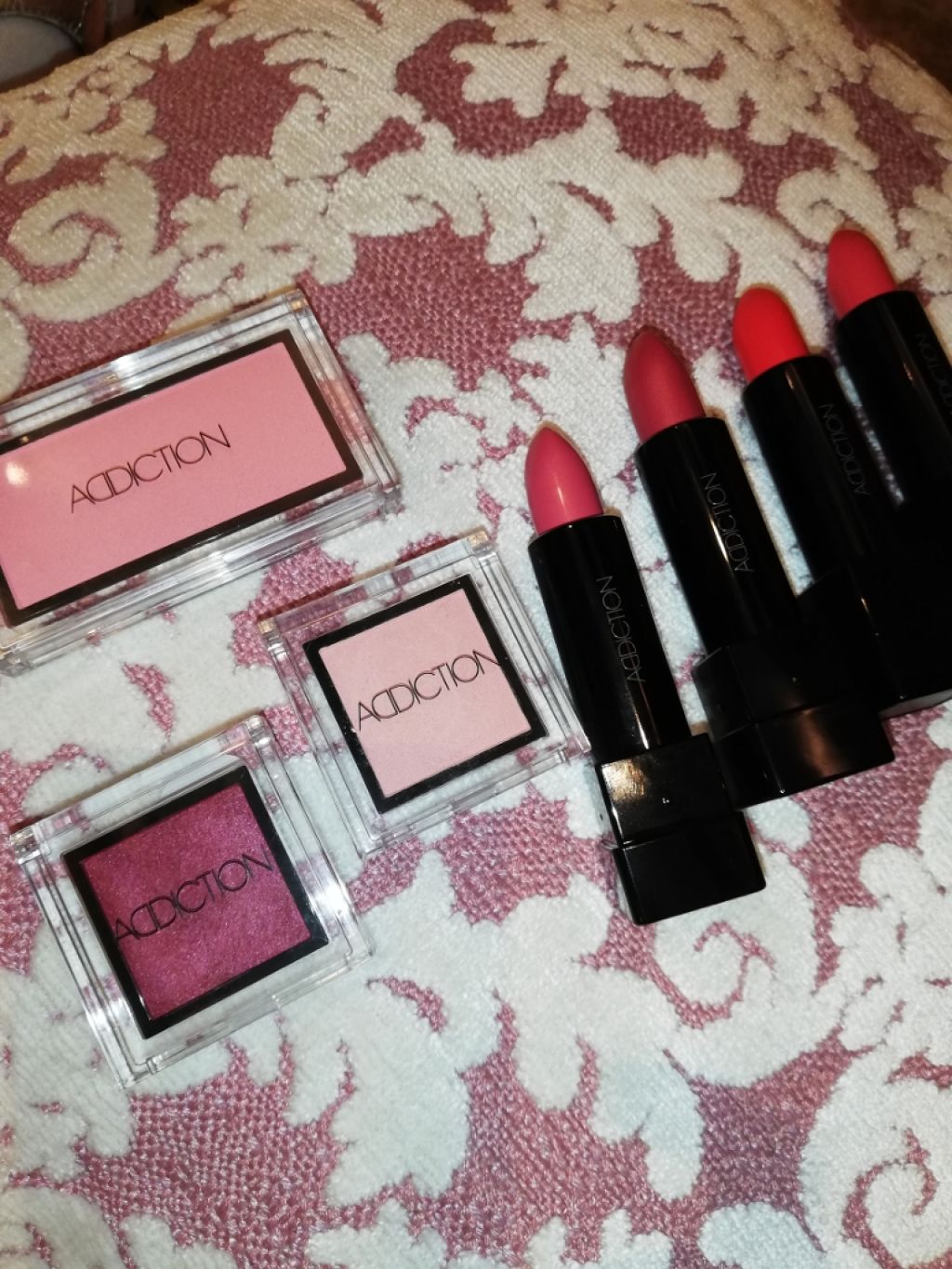 スウィフトシャドウトリオ/rms beauty/アイシャドウパレットを使ったクチコミ（3枚目）