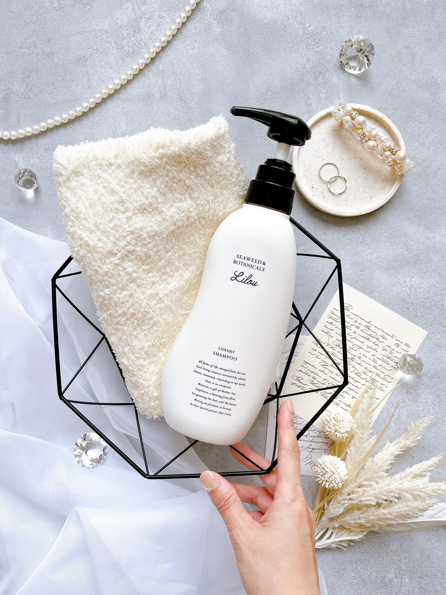 Lilou リル ラグジュアリーシャンプー/トリートメント/Lilou/市販シャンプーを使ったクチコミ(1枚目)