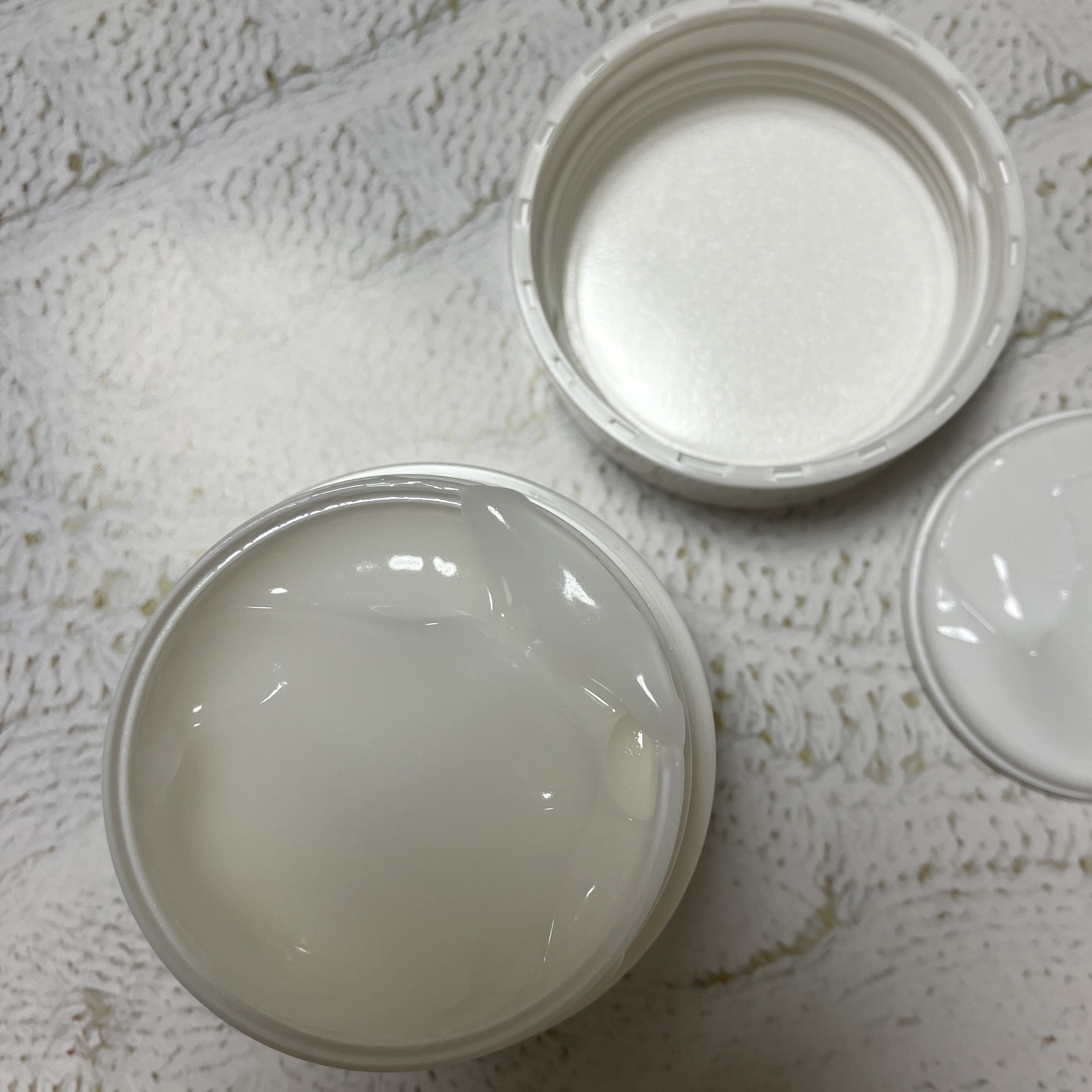 乾燥さん 薬用しっとりクリーム 【医薬部外品】/乾燥さん/フェイスクリームを使ったクチコミ（3枚目）