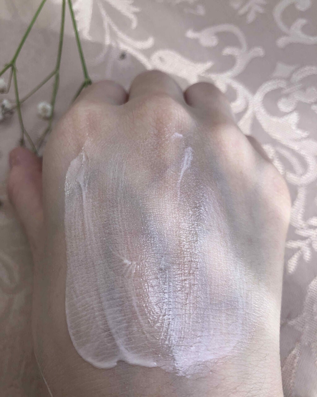 ザ・ハイドレイティング イルミネーター/LA MER/化粧下地を使ったクチコミ(3枚目)