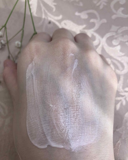 ザ・ハイドレイティング イルミネーター/LA MER/化粧下地を使ったクチコミ(3枚目)