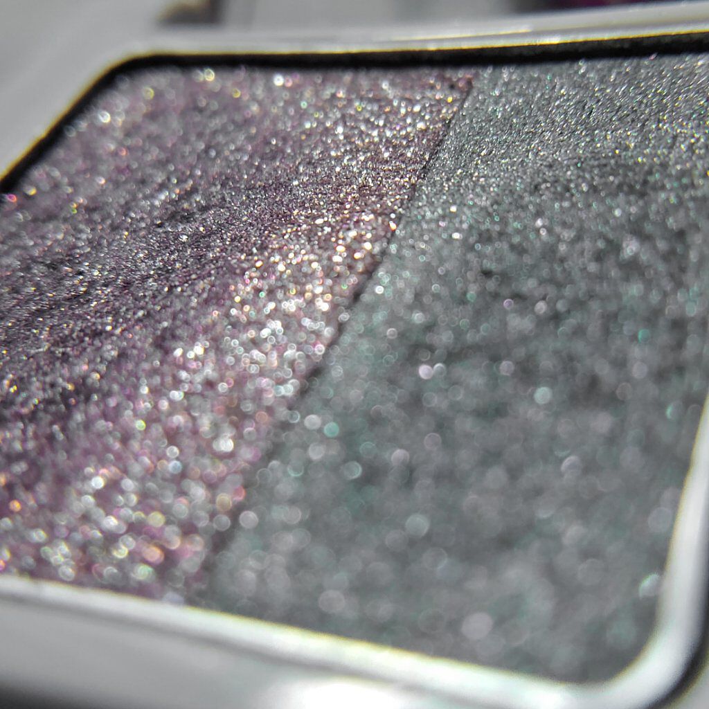 ツイングラデーションアイカラー ドリーミングナイト(限定)/オルビス/アイシャドウパレットを使ったクチコミ（2枚目）