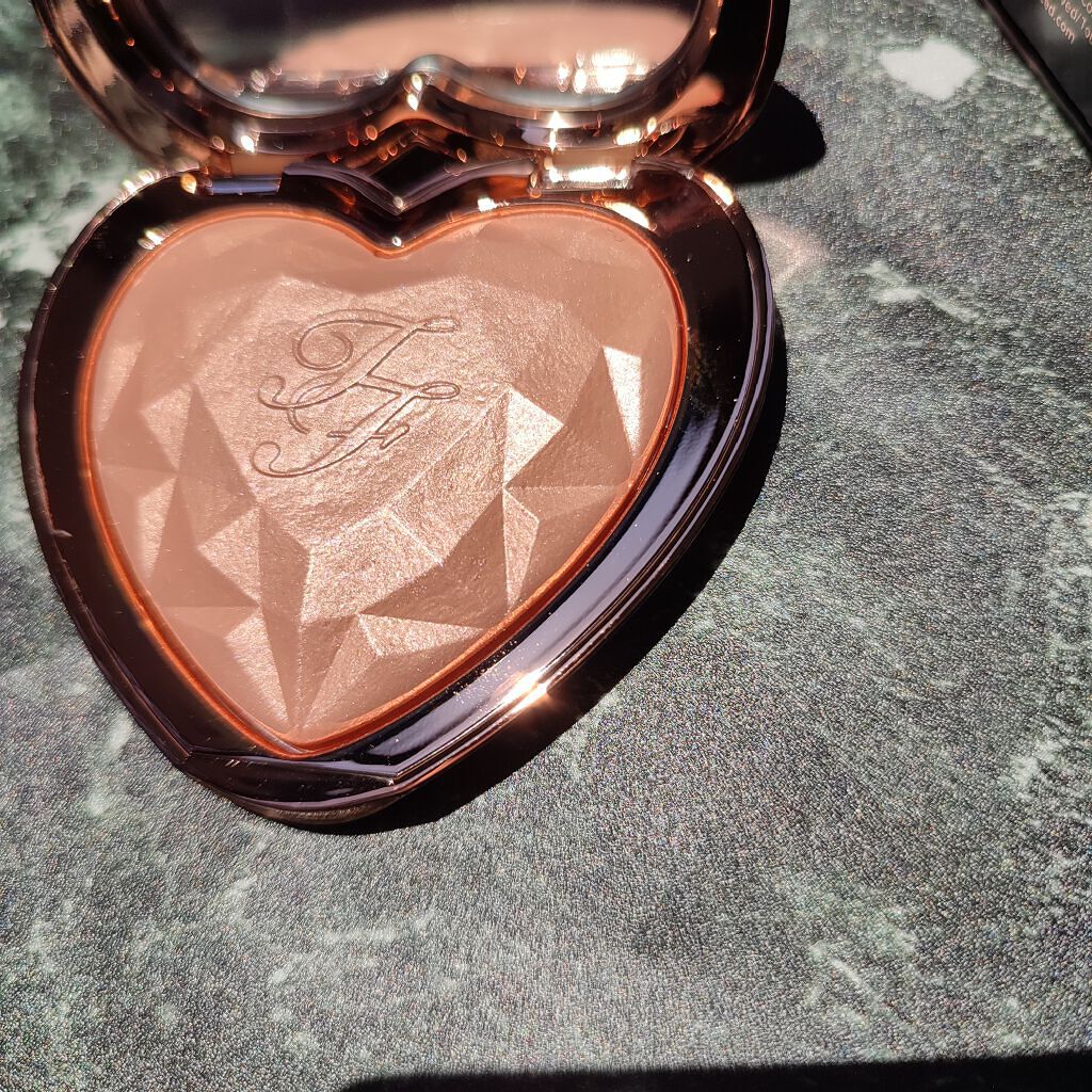 ラブ ライト ハイライター/Too Faced/パウダーハイライトを使ったクチコミ(2枚目)