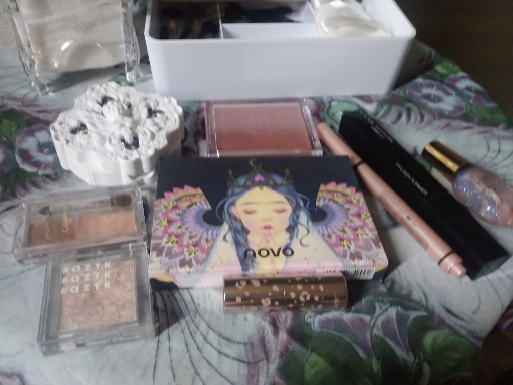 シングルアイシャドウ/aZTK/単色アイシャドウを使ったクチコミ（2枚目）