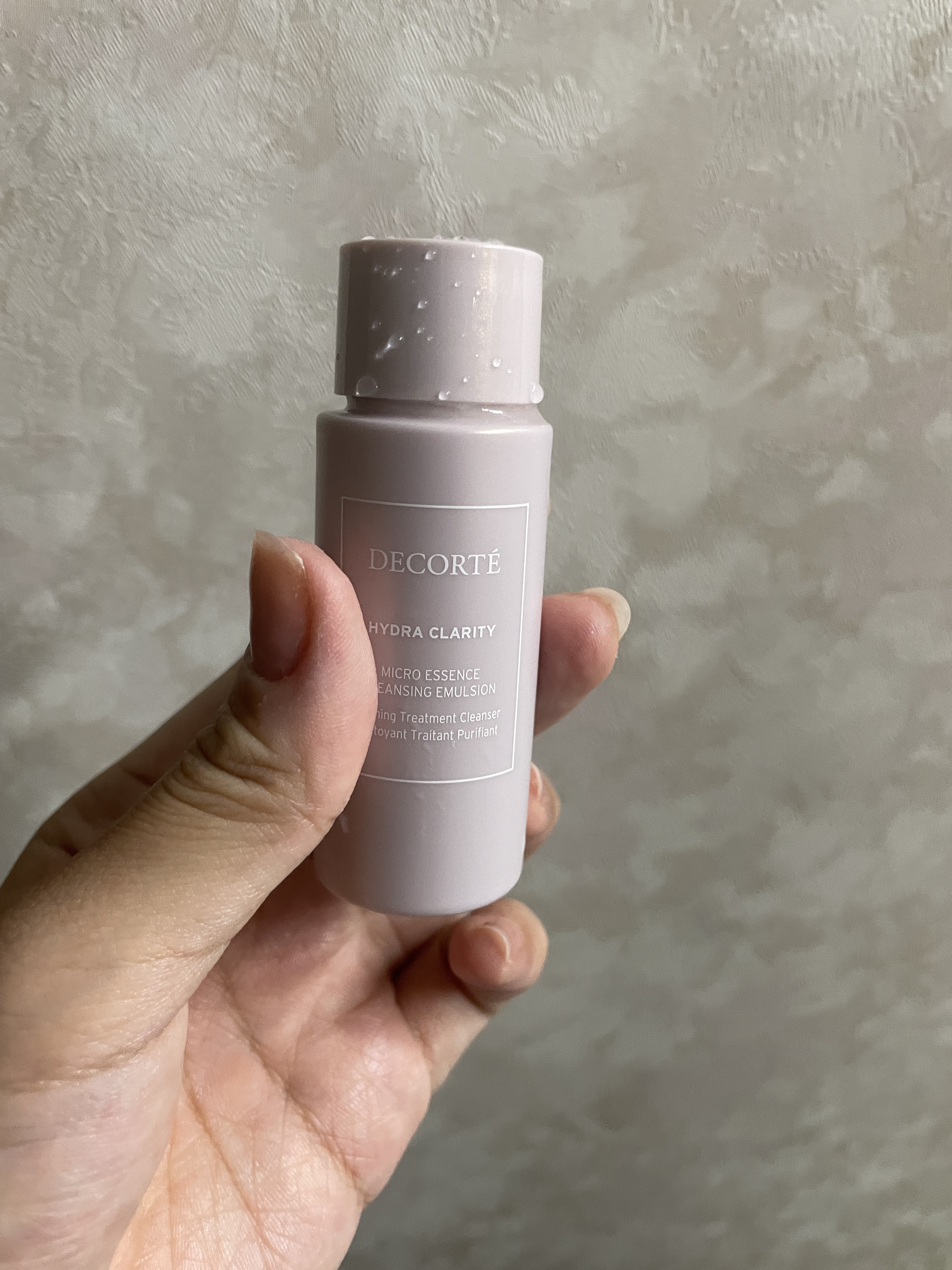 イドラクラリティ マイクロエッセンス クレンジングエマルジョン/DECORTÉ/ミルククレンジングを使ったクチコミ（1枚目）