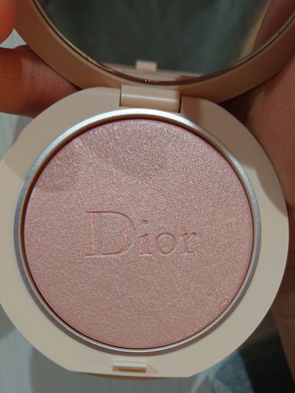 ディオールスキン フォーエヴァー クチュール ルミナイザー/Dior/プレストパウダーを使ったクチコミ(2枚目)