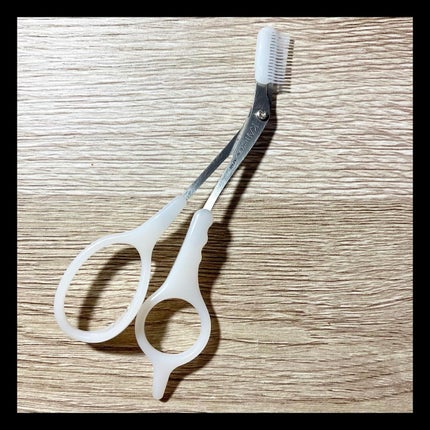 クシ付きマユハサミDX/貝印/その他化粧小物を使ったクチコミ(1枚目)