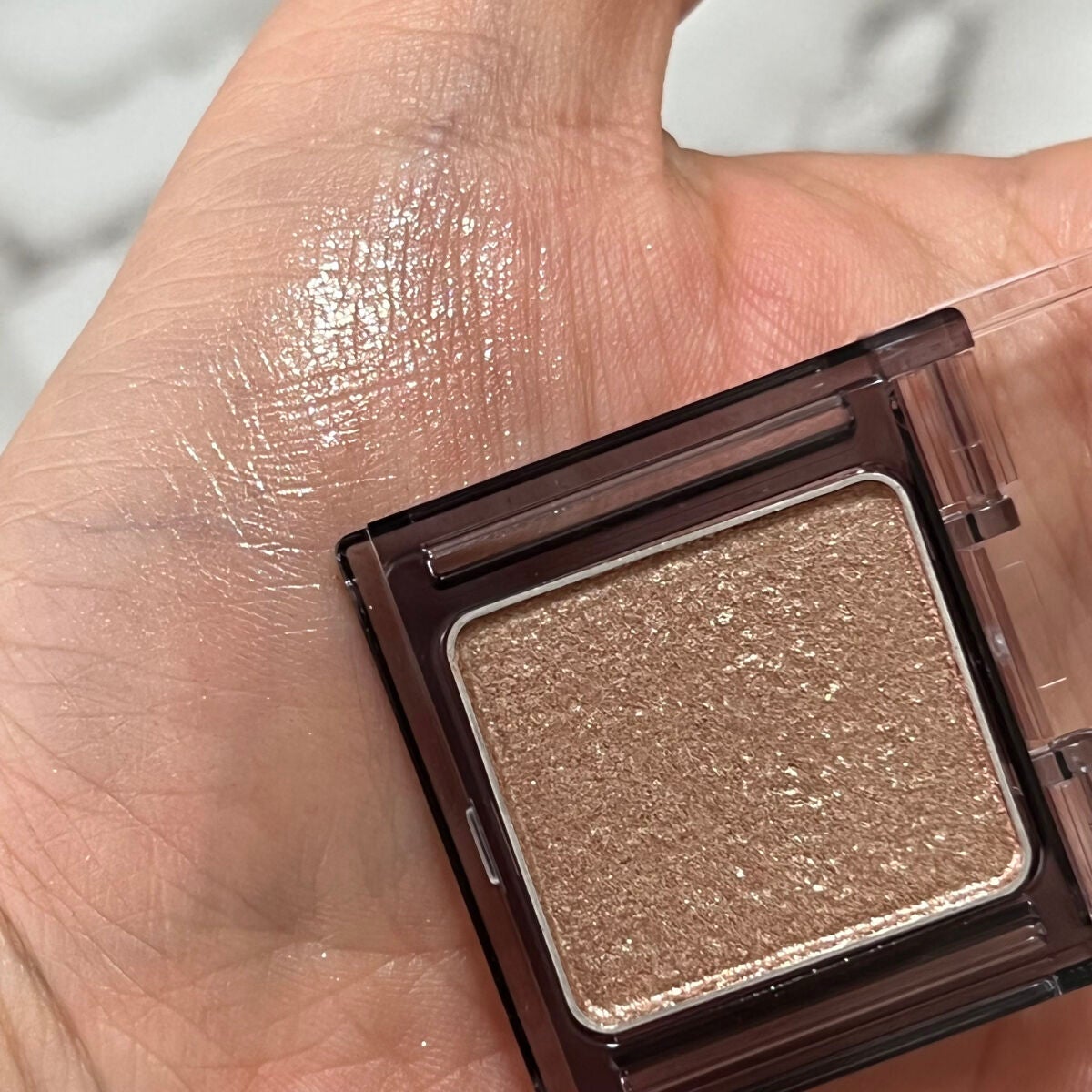 シアー グリッターアイズ/KiSS/単色アイシャドウを使ったクチコミ(2枚目)