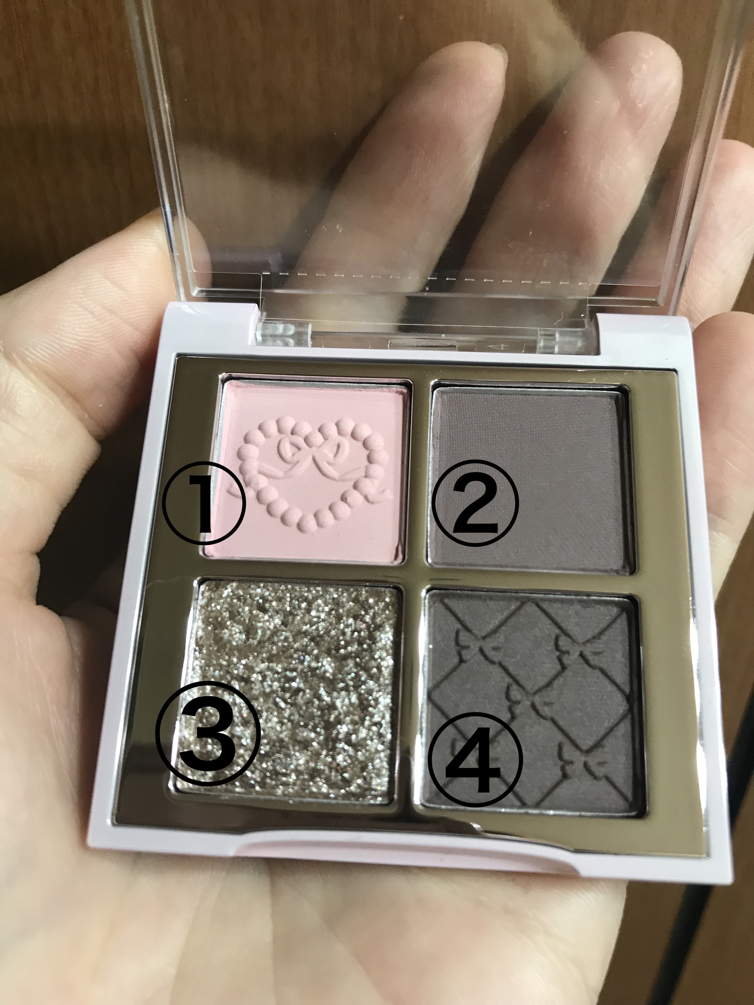 INTO U ローテーショナルアイシャドウパレット/INTO U/アイシャドウパレットを使ったクチコミ（2枚目）