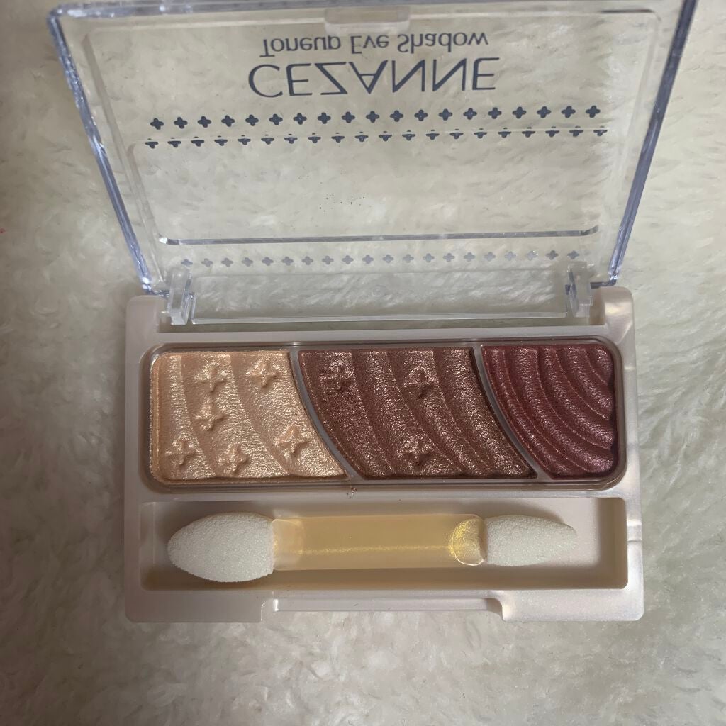 トーンアップアイシャドウ/CEZANNE/アイシャドウパレットを使ったクチコミ(2枚目)