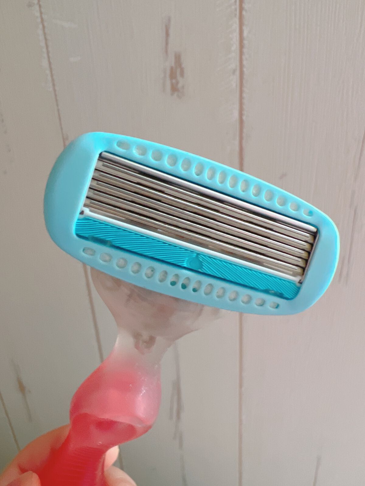 ハイドロシルク ホルダー （刃付き＋替刃１コ）/ハイドロシルク/シェーバーを使ったクチコミ（2枚目）