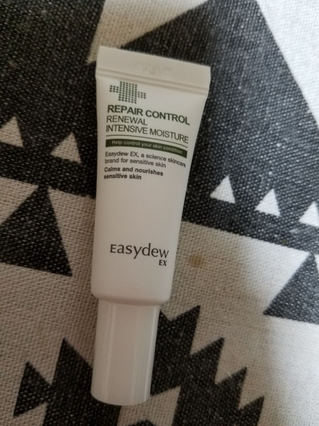 Easydew EX RENEWAL INTENSIVE MOISTURE リニューアル インテンシブ モイスチャー/Easydew/フェイスクリームを使ったクチコミ（1枚目）
