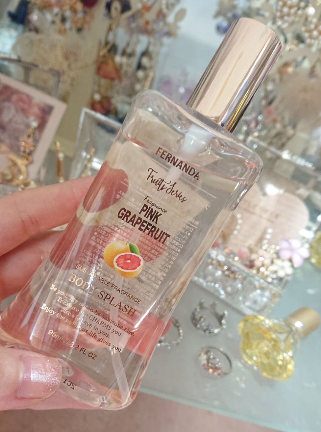 フレグランスボディスプラッシュ(ピンクグレープフルーツ)/フェルナンダ/香水(その他)を使ったクチコミ(1枚目)