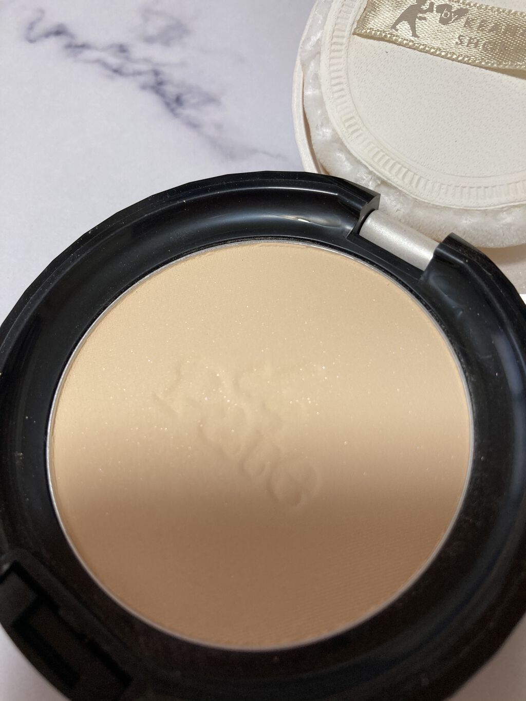 毛穴パテ職人 フィニッシュキープパウダー/毛穴パテ職人/プレストパウダーを使ったクチコミ（2枚目）