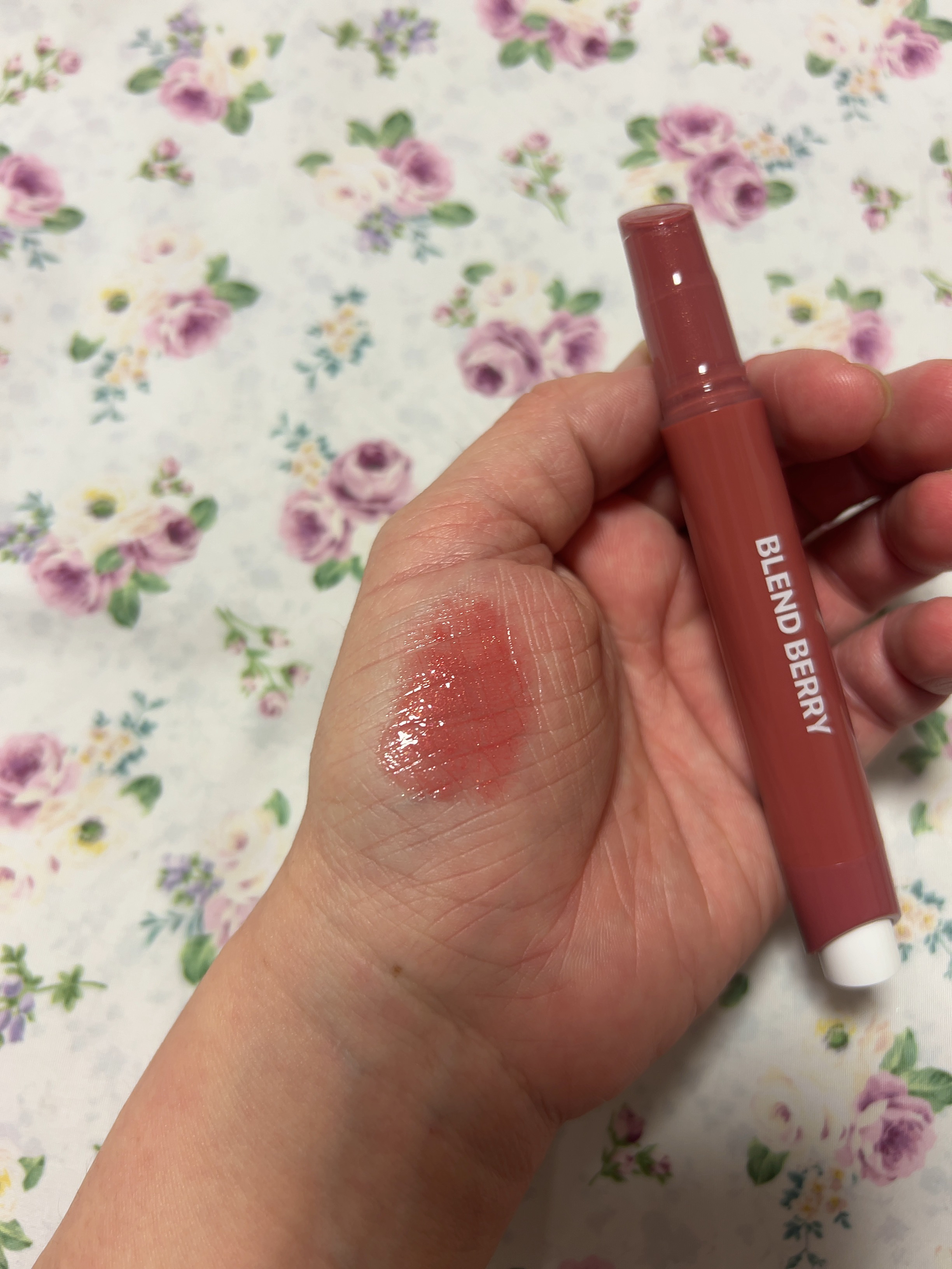 ブレンドベリー リップバルーン 004 おめざめヌーディピンク/BLEND BERRY/口紅を使ったクチコミ（2枚目）