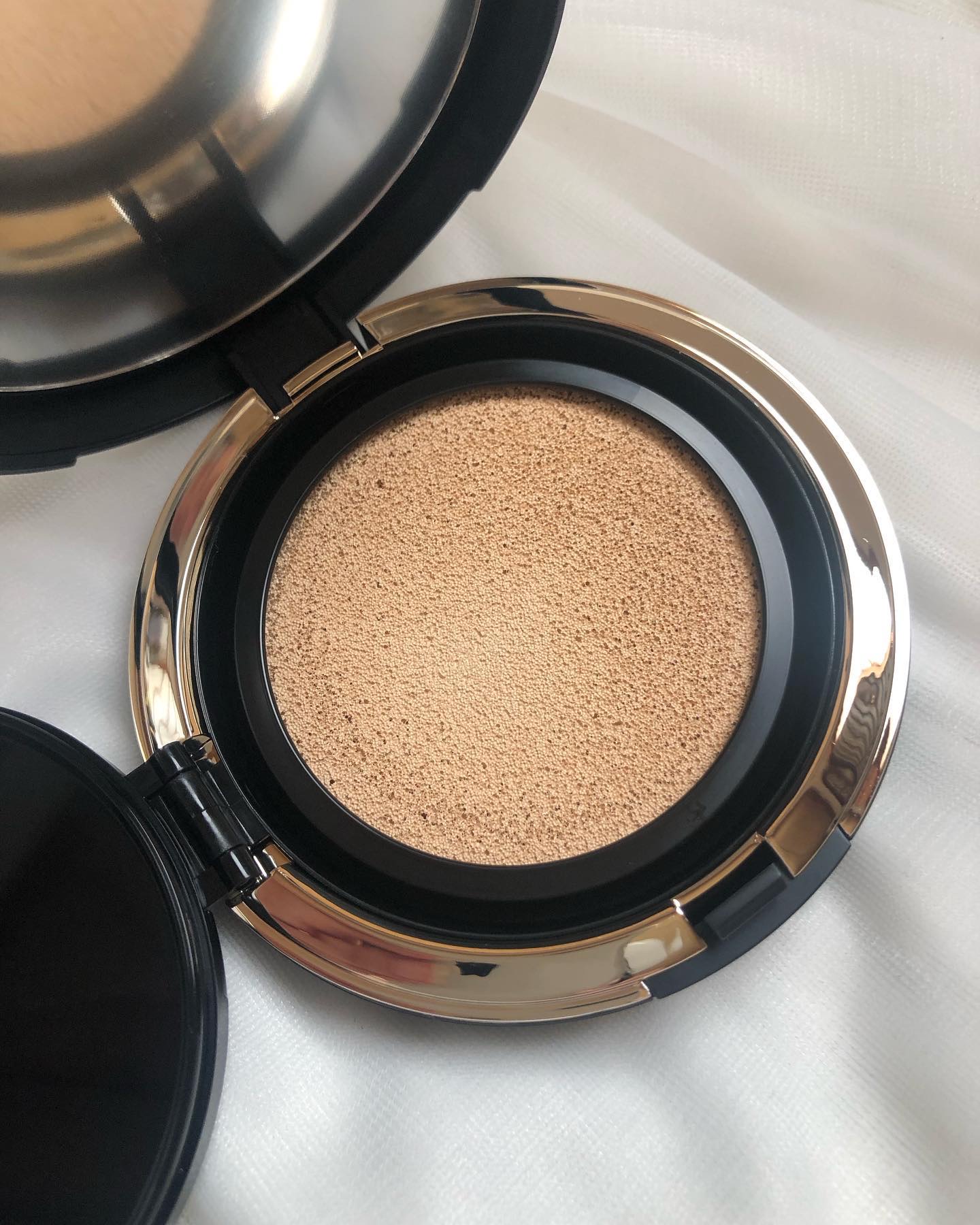 オリジナル ピュア セラム カバーアップ クッション/bareMinerals/クッションファンデーションを使ったクチコミ（3枚目）