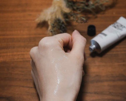 ハンド&ヘア ライトセラム/AUTHENTIC BEAUTY CONCEPT/ハンドクリームを使ったクチコミ(3枚目)