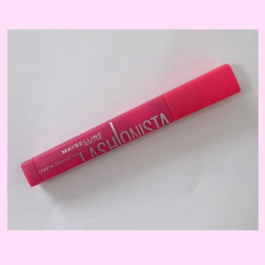 
MAYBELLINE NEW YORK
ラッシュニスタ N
03オリーブブラック
¥1419


ラッシュニスタNの新色オリーブブラック🫒

グリーン系のマスカラって使ってことがなくて
なんとなく苦手