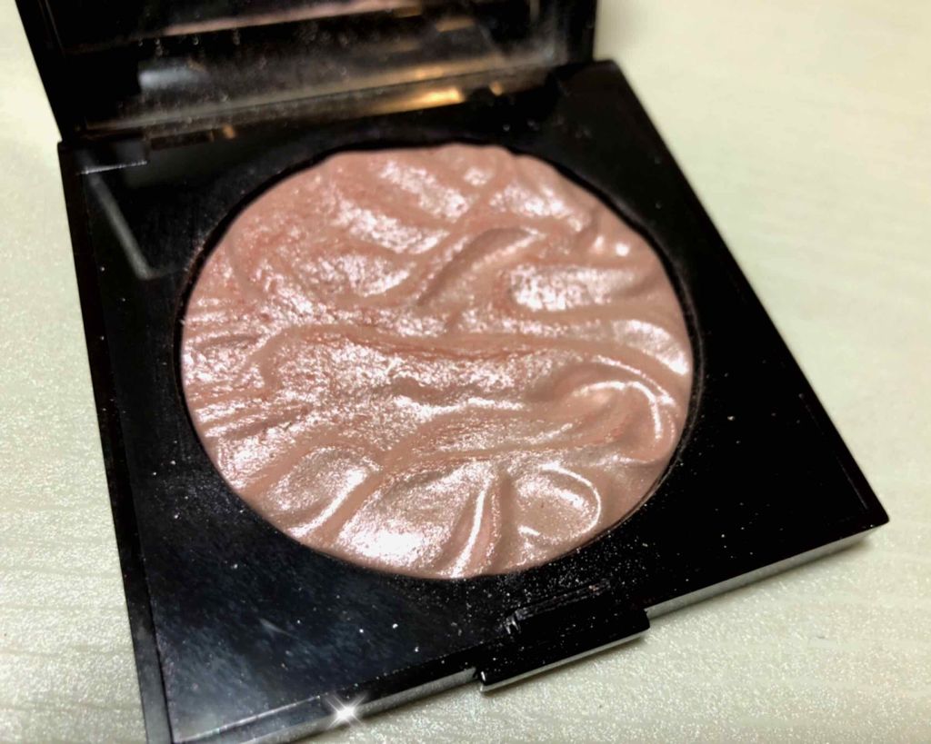 フェイスイルミネーター/ローラ メルシエ/パウダーハイライトを使ったクチコミ（2枚目）