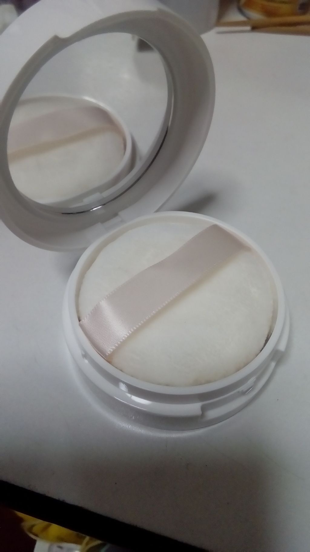 スキンケアパウダー マシュマロバニラの香り/ハダリラ/プレストパウダーを使ったクチコミ（2枚目）