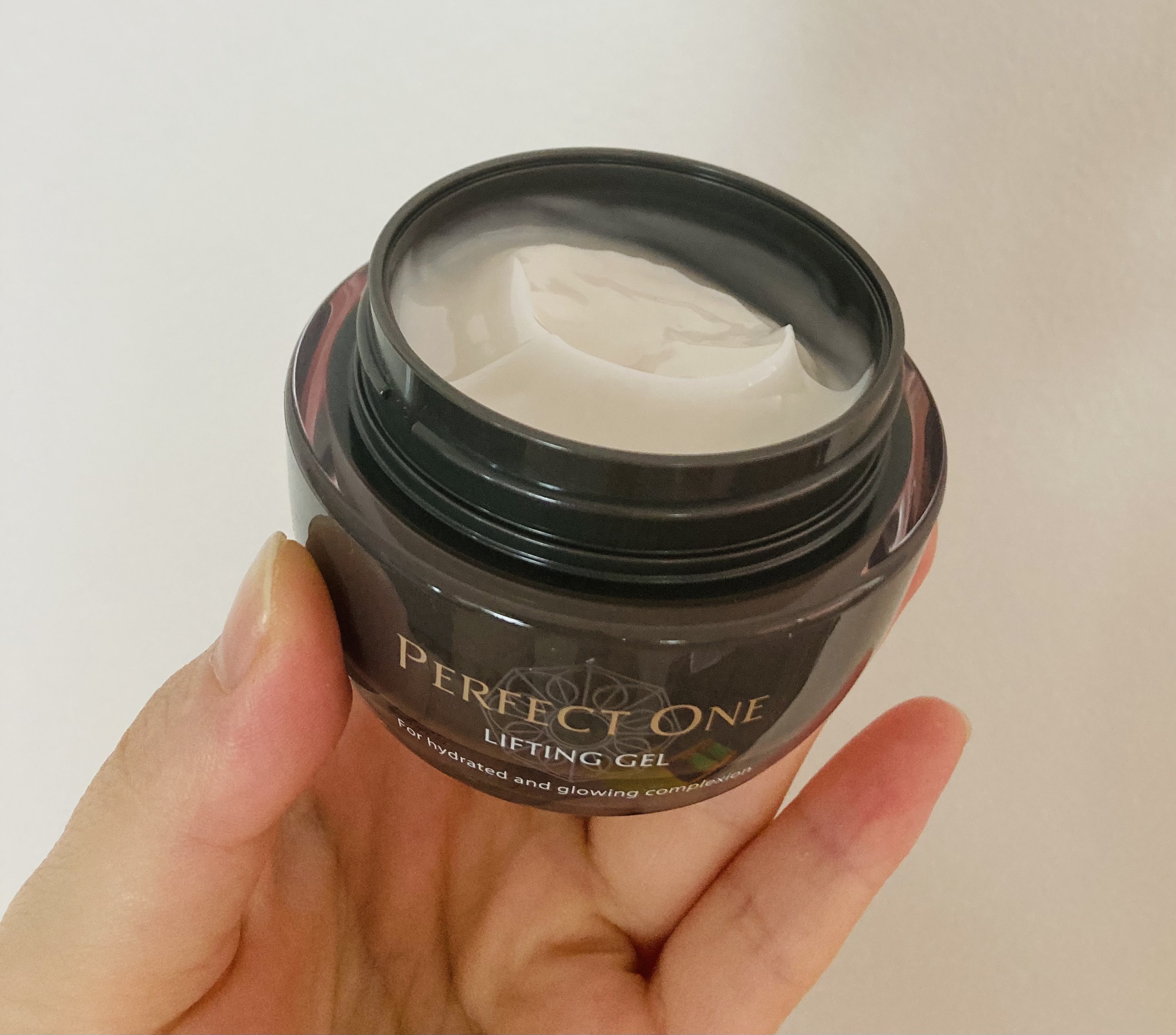 パーフェクトワン リフティングジェル/パーフェクトワン/オールインワン化粧品を使ったクチコミ（2枚目）