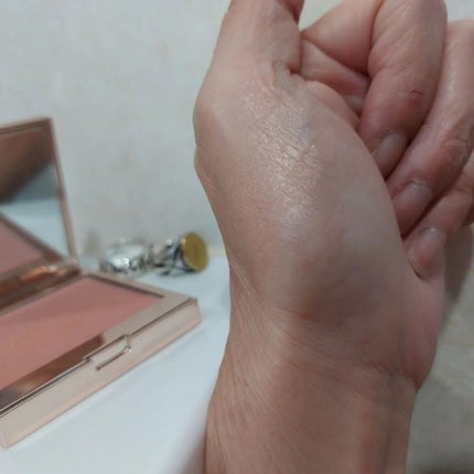 ブラッシュ カラー インフュージョン R1/ローラ メルシエ/パウダーチークを使ったクチコミ(3枚目)