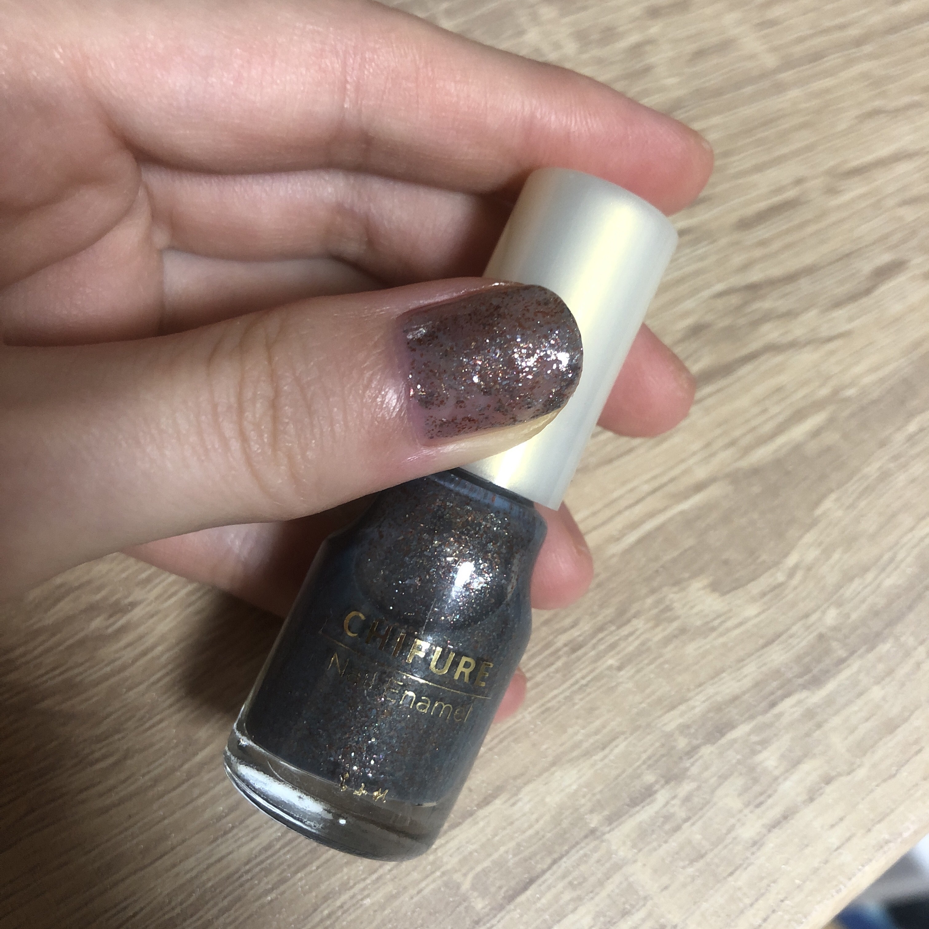ネイル エナメル 049 グレー系ラメ/ちふれ/マニキュアを使ったクチコミ（2枚目）